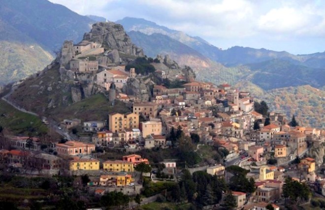 Bova, Aspromonte, 442 abitanti.