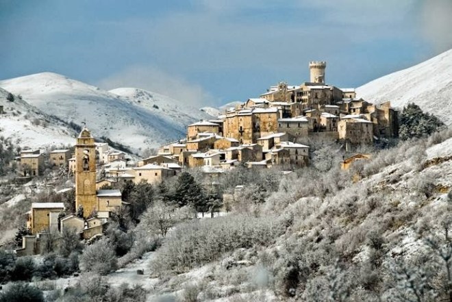 Santo Stefano di Sessanio, Gruppo del Gran Sasso d'Italia, 117 abitanti.